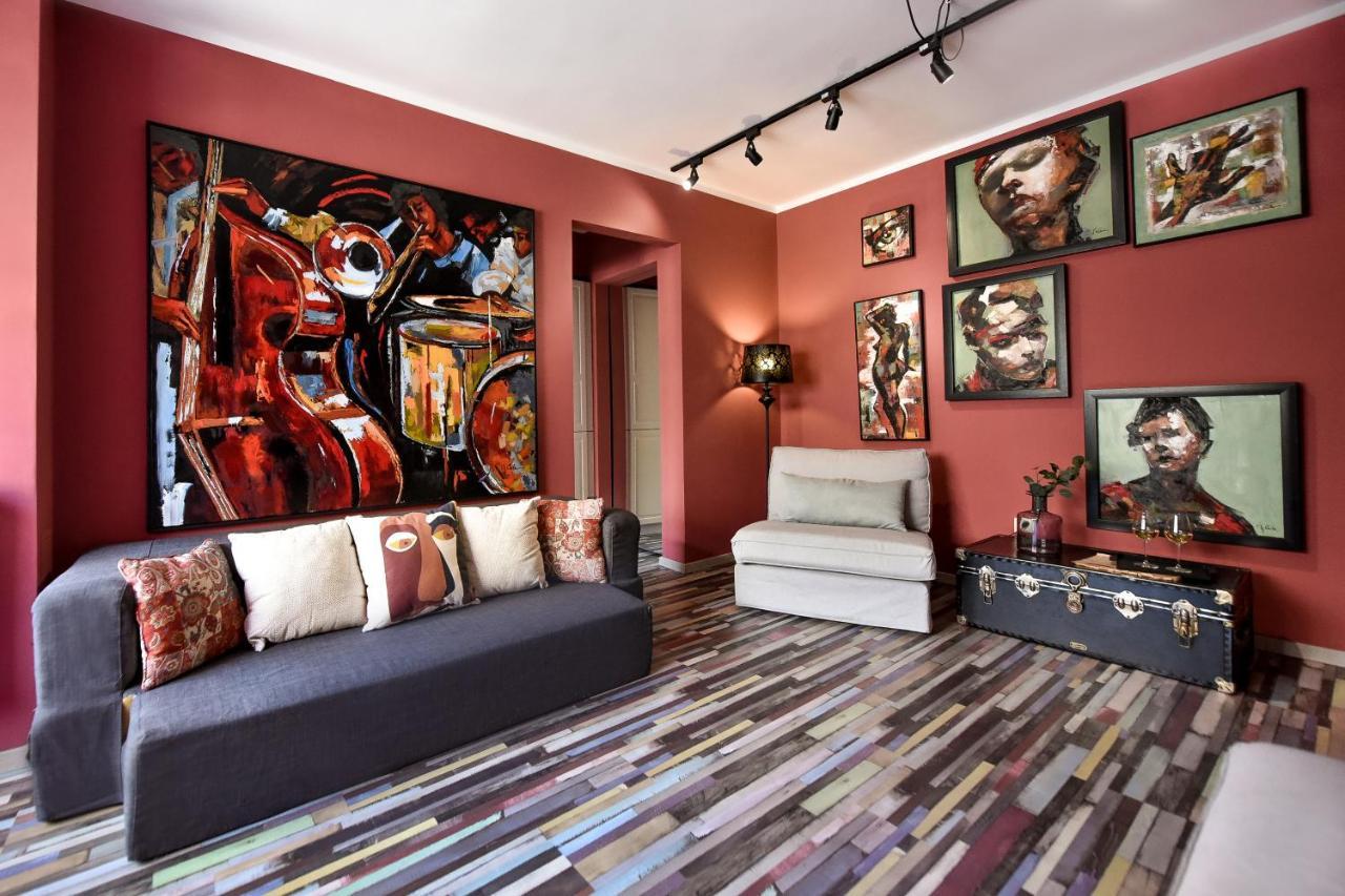 Captivating Old Town Apartment บูคาเรสต์ ภายนอก รูปภาพ