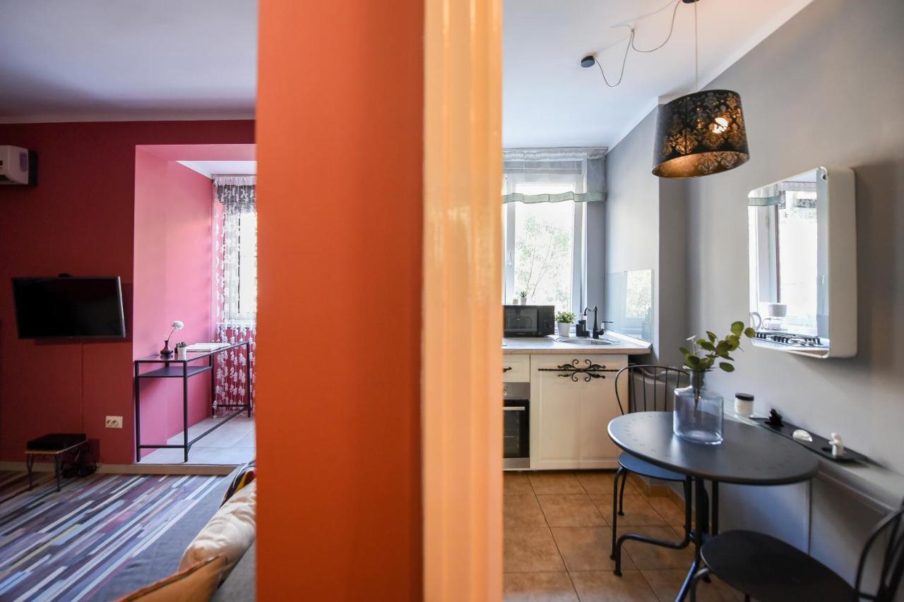 Captivating Old Town Apartment บูคาเรสต์ ภายนอก รูปภาพ
