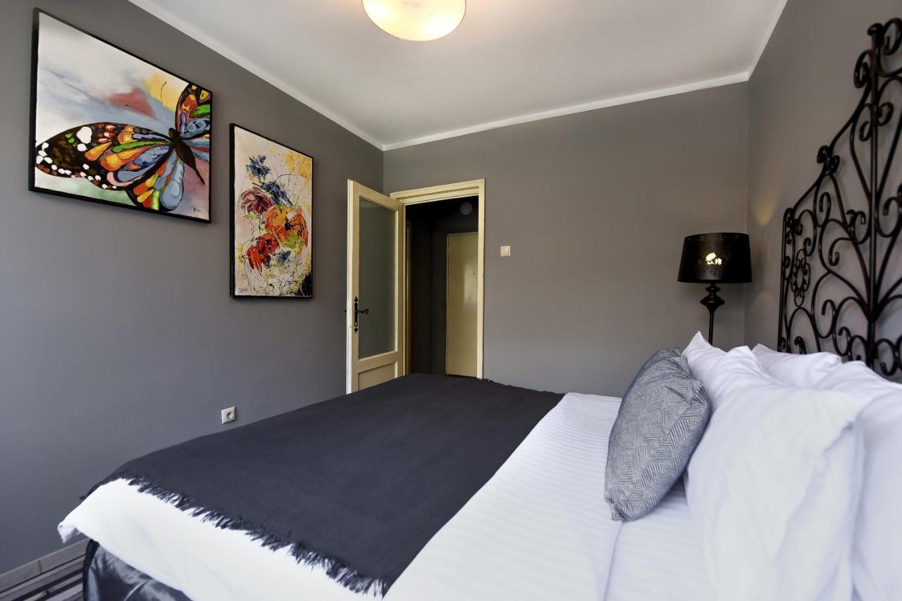 Captivating Old Town Apartment บูคาเรสต์ ภายนอก รูปภาพ